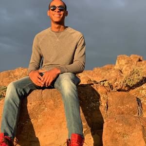 Meet your Posher, Deonte